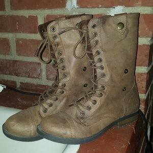 Brown foldable combat boots